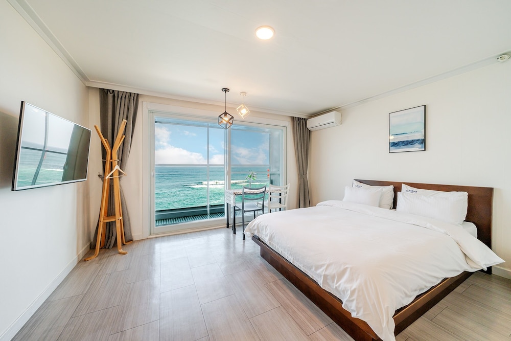 Goseong The Wave Pension