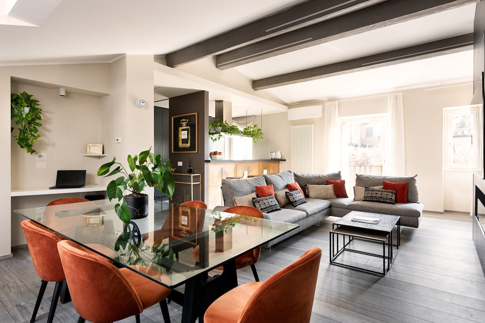 Idyllia Borgognona Luxury Home
