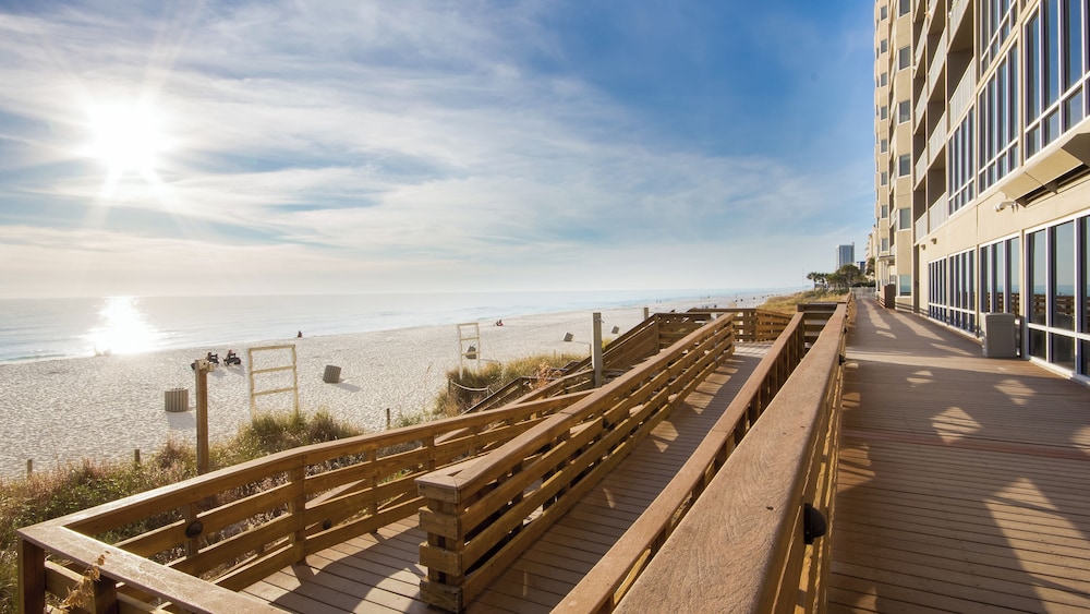 Sea Turtle Retreat! 3BR Beachfront Condo With Stunning Gulf Views Sleeps 8