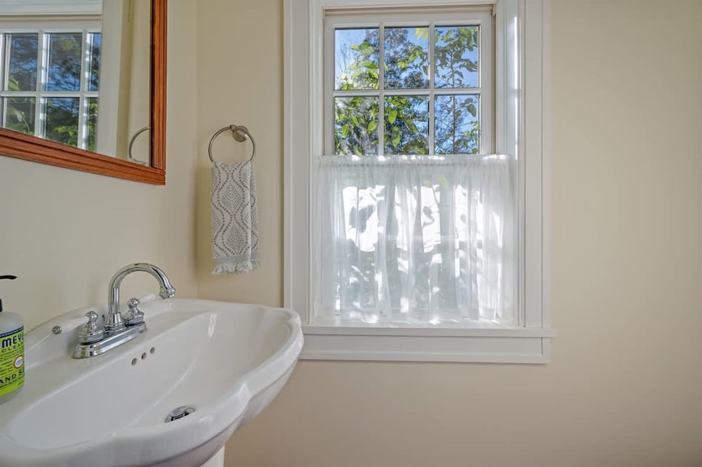 Perfect Upstate Home in Rhinebeck w low Fees