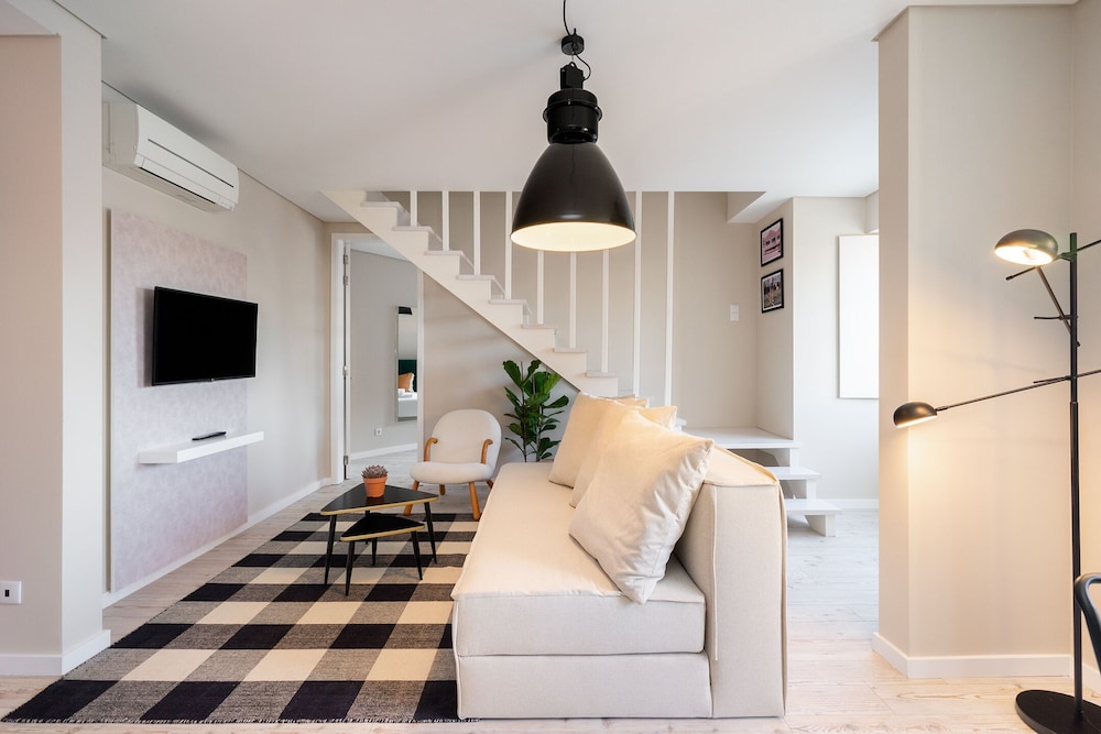 STAY&CO Lisbon Rossio view 4