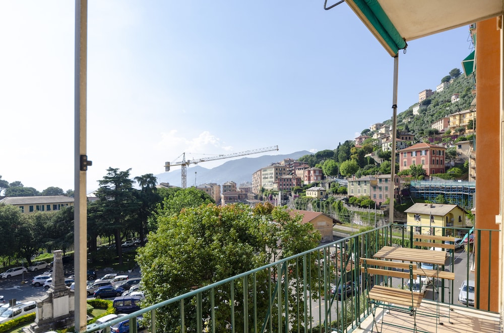JOIVY Bright Apt For 5, Near Beach, In Camogli photo 2
