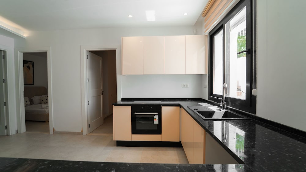 Villa Malaga Luxury for 10 in Central Marsa
