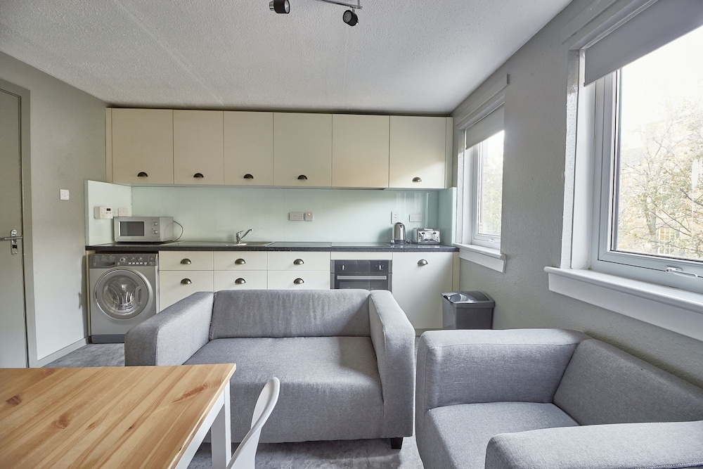 Destiny Student Meadow Court - Campus Accommodation