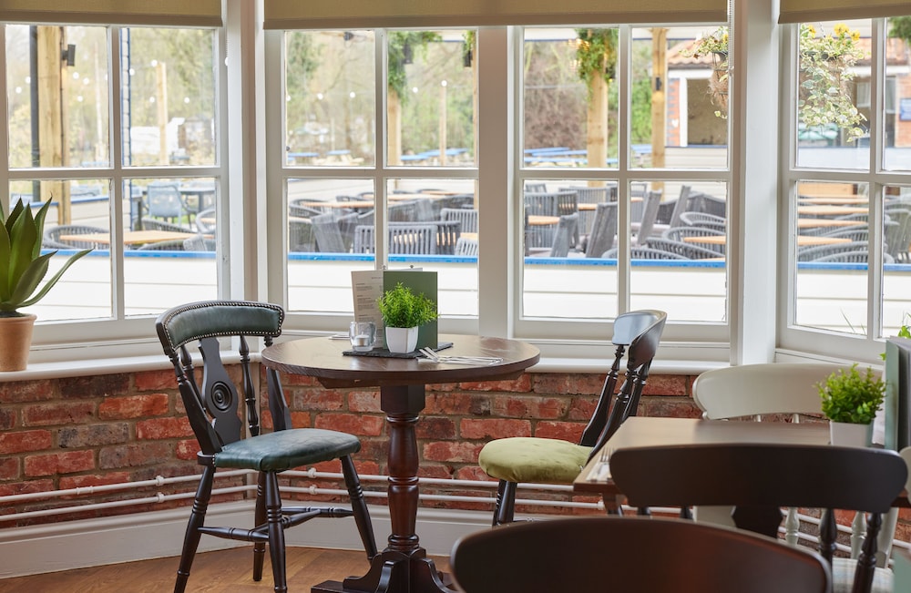 Kings Head Hotel by Greene King Inns