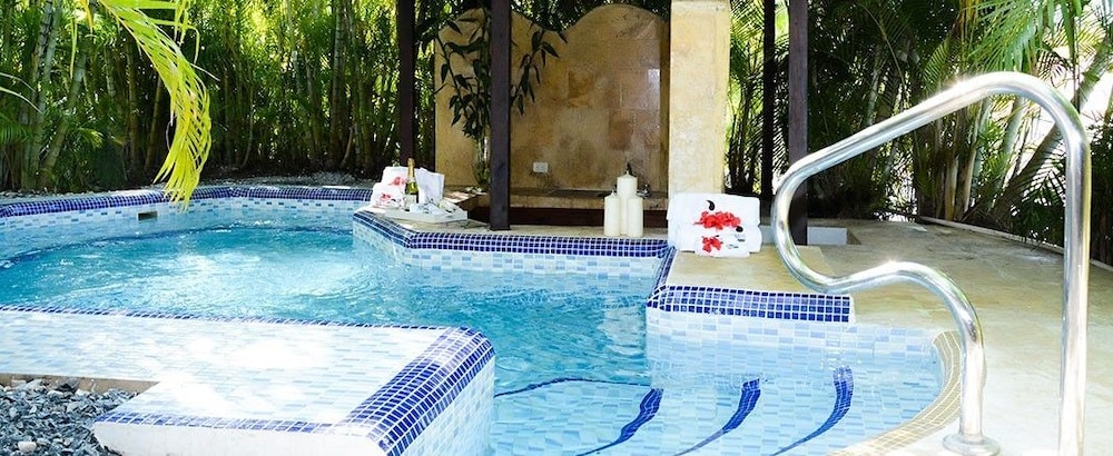 Crown Villas, All-Inclusive