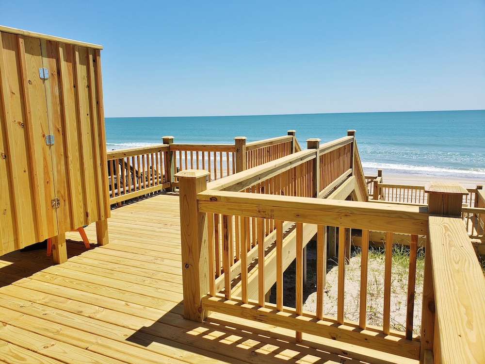 Twin Palms by Topsail Realty