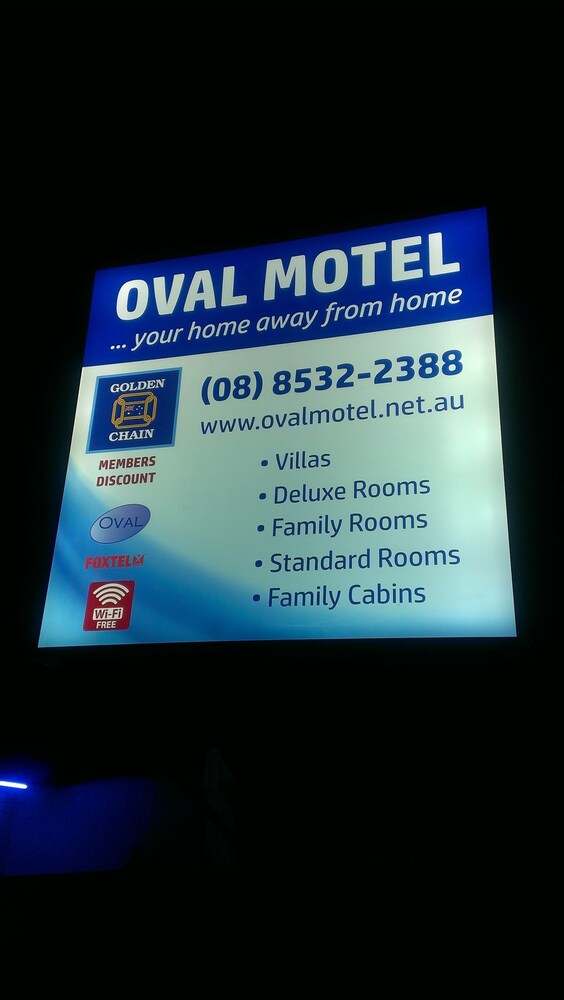 Oval Motel