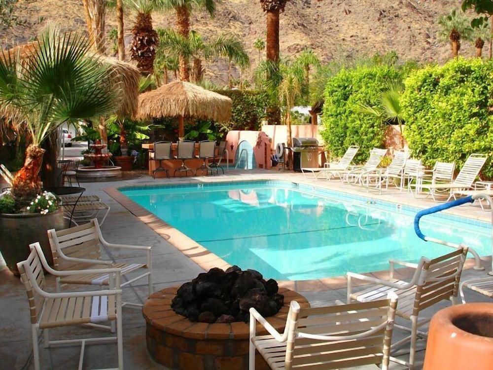 Palm Springs Vacations - Coyote Inn - Property Image 7