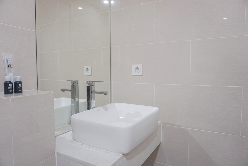 Full Furnished And Homey Studio At Daan Mogot City Apartment