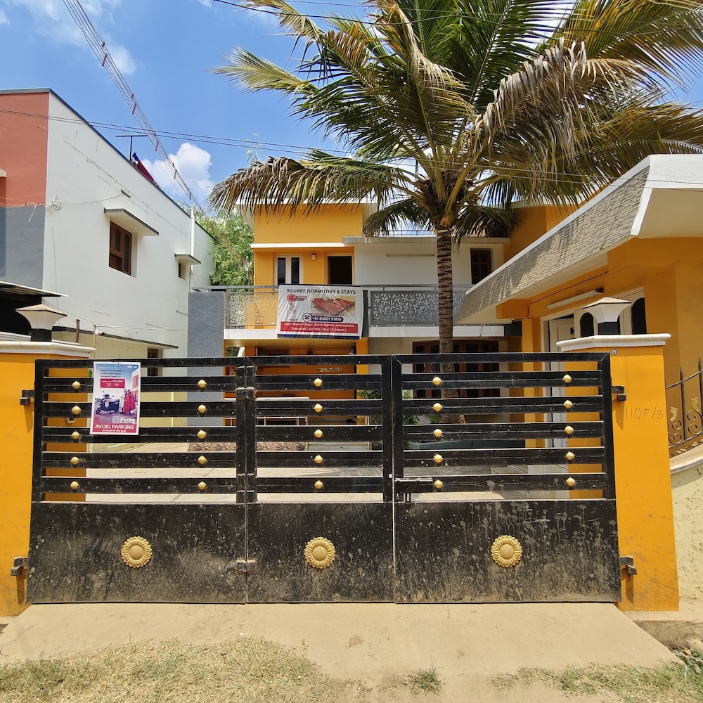 Square & Dormitory Stays