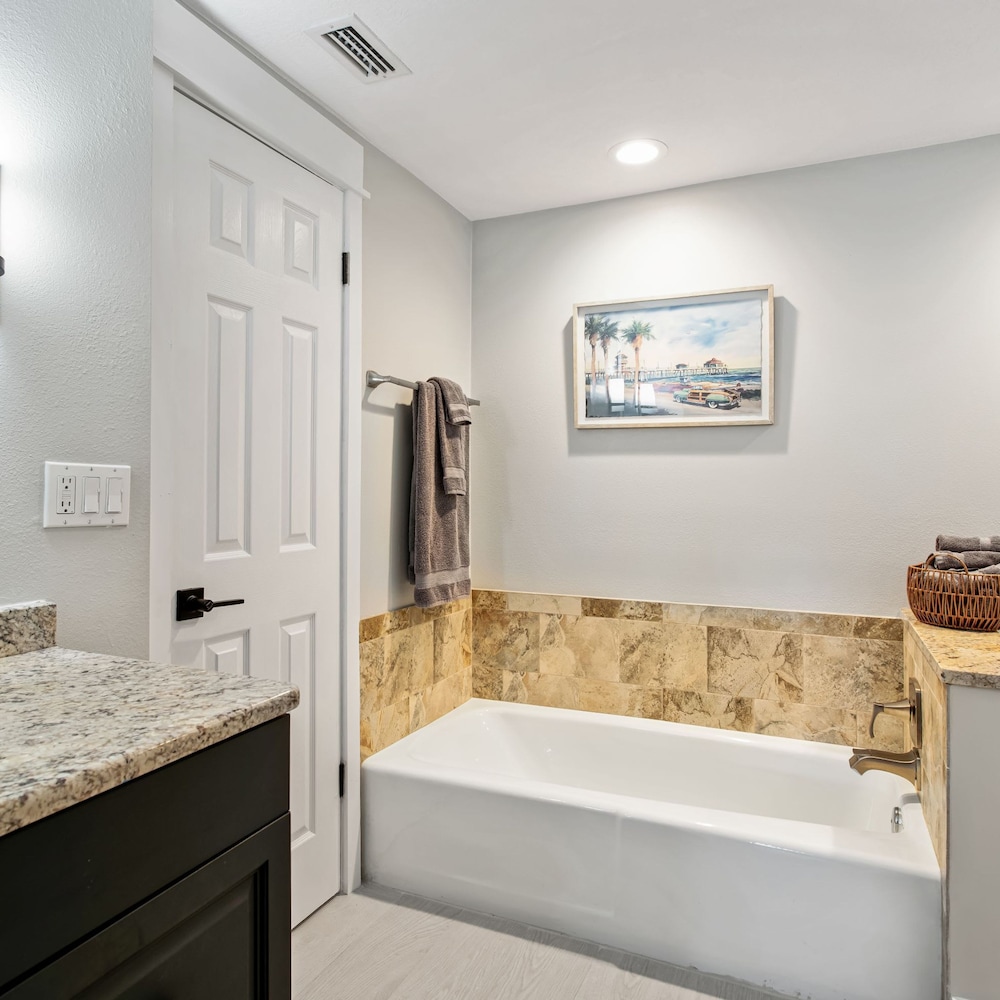 Sarasota Resort-like Living Near Siesta Key For 10