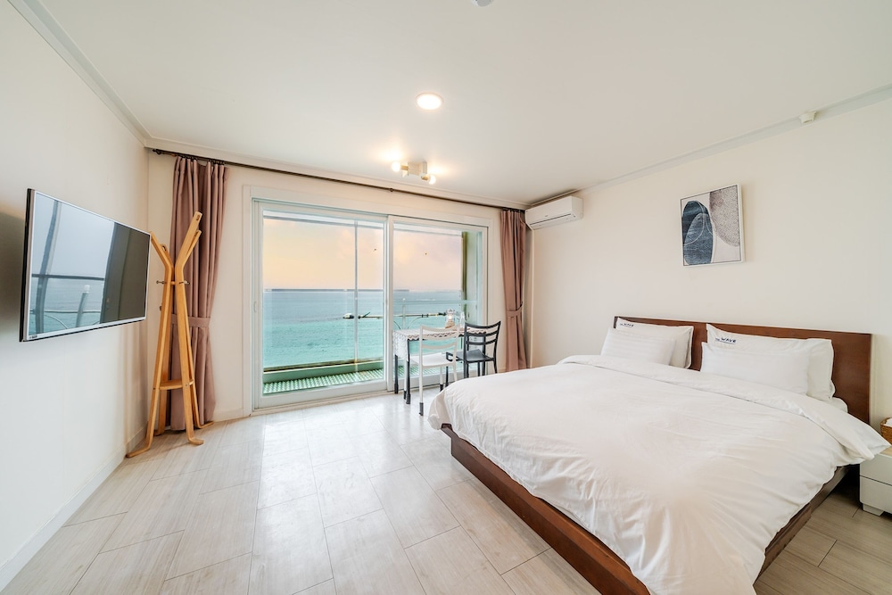 Goseong The Wave Pension