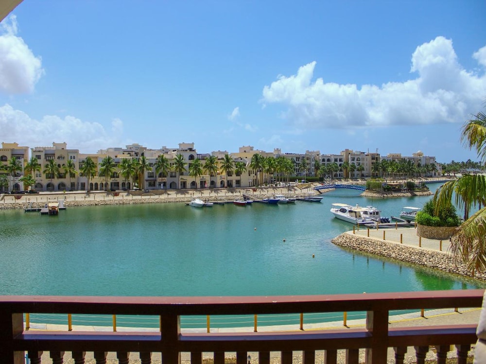 Elegant Marina View Escape