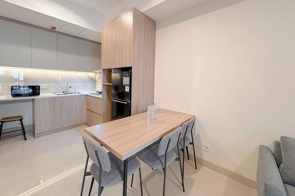 Stunning And Simply 2Br At Grand Sungkono Lagoon Apartment