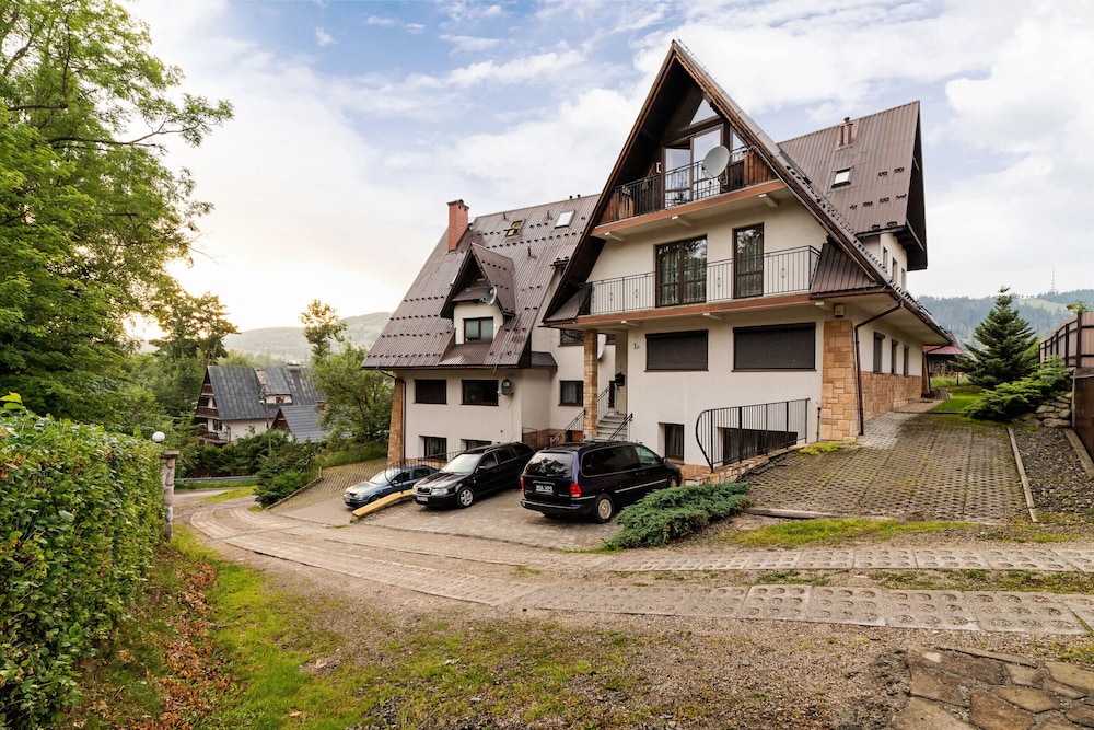 Apartment Brzegi Zakopane by Renters view 3