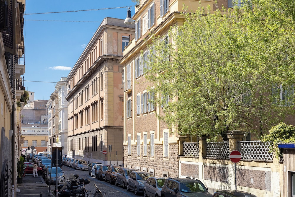 Angelico Apartment