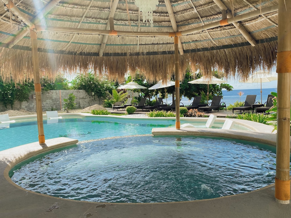 Avila's Horizon Dive Resort Santander