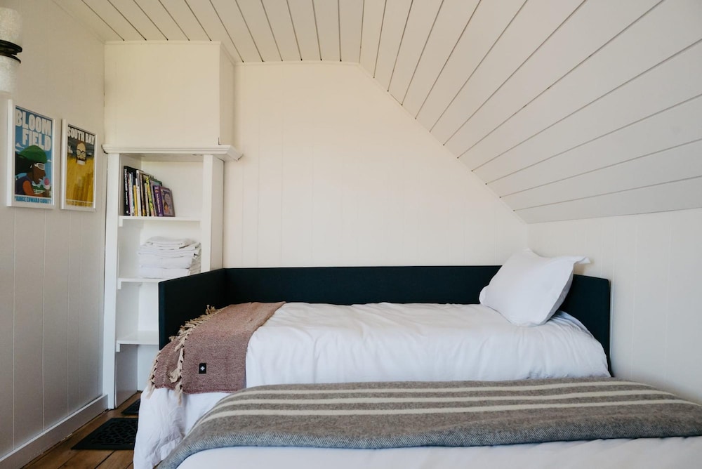 Park Mill - Hot Tub Bocce Court Fire Pit - Image 4