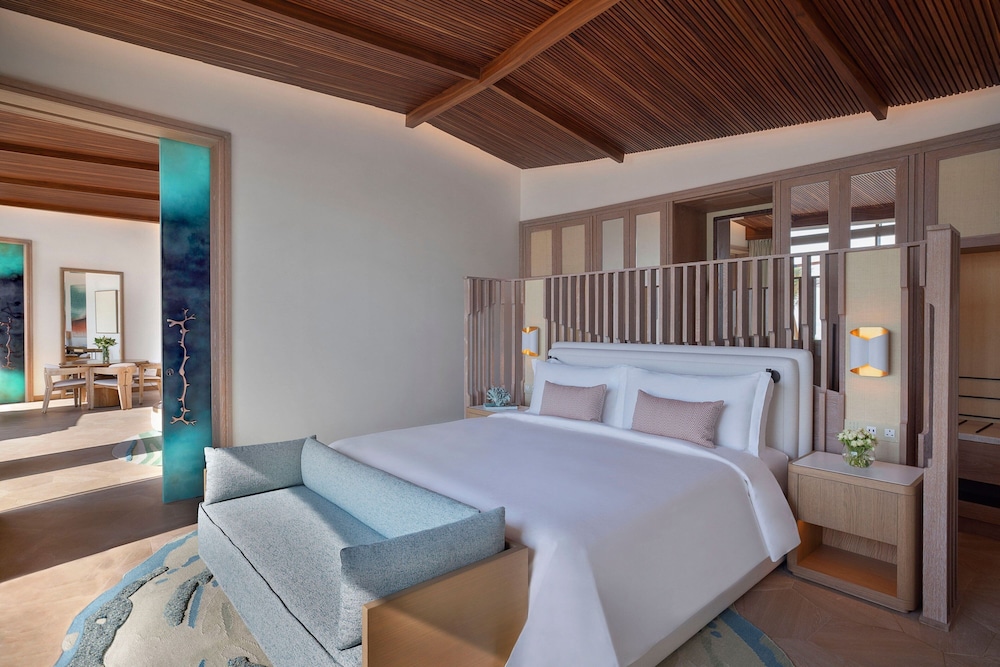 The St. Regis Red Sea Resort 12