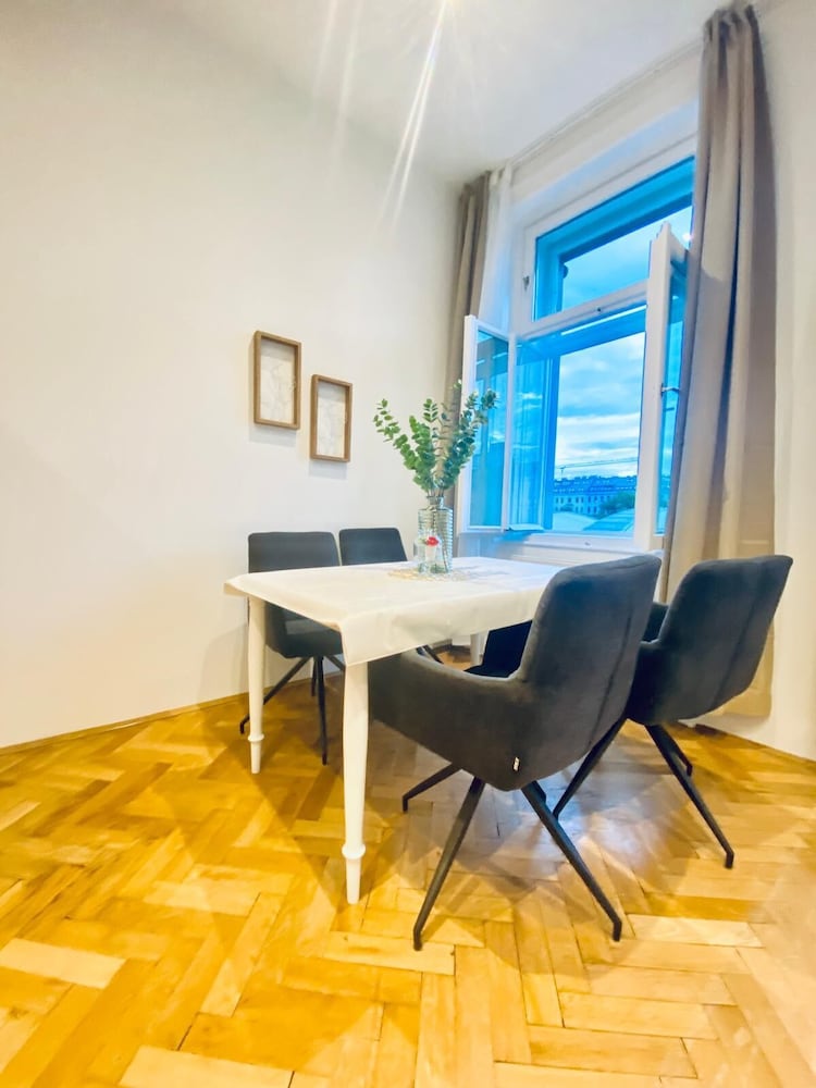 Comfortable 1BR Apartment Westbahnhof
