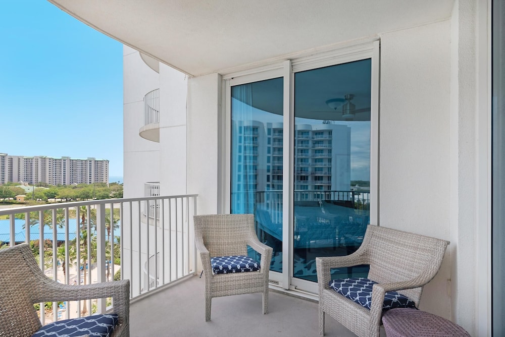 Palms Resort #2711 Jr. 2BR