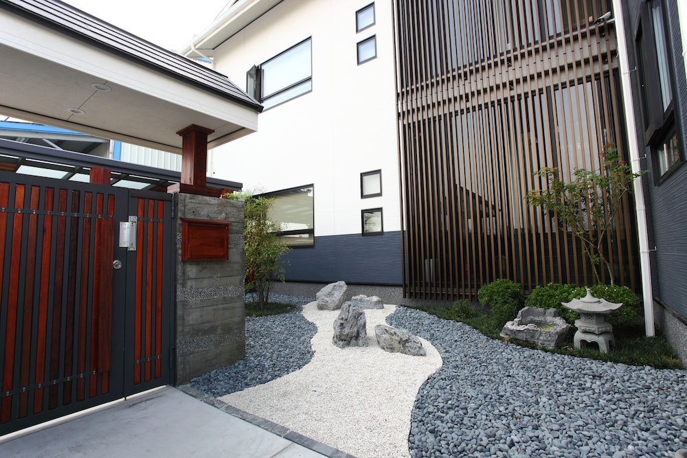 Photo 33