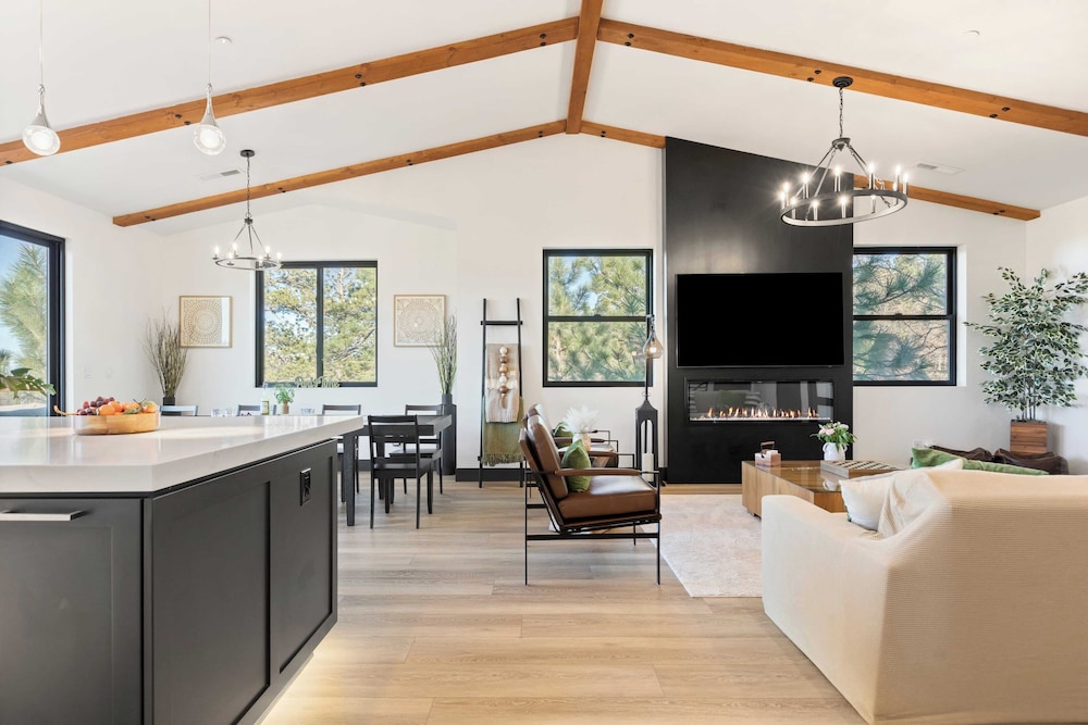 Modern Lodge Near Lake, Village, & Snow Summit Game Room, Decks, Firepit, Views