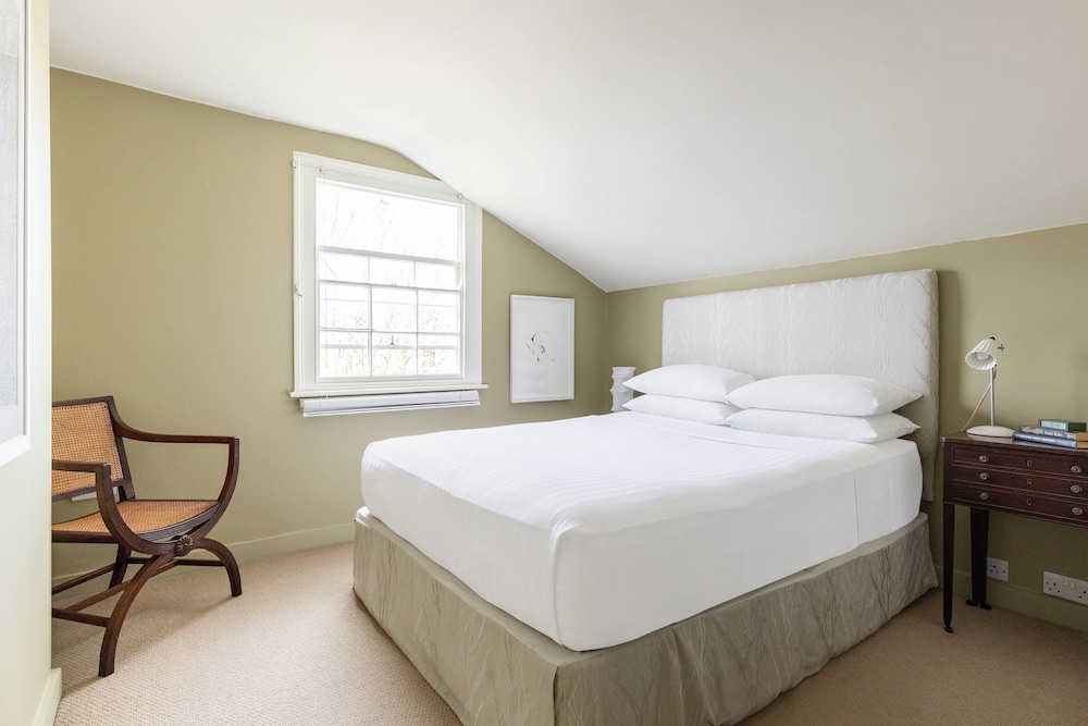 Hemingford Road IV by Onefinestay