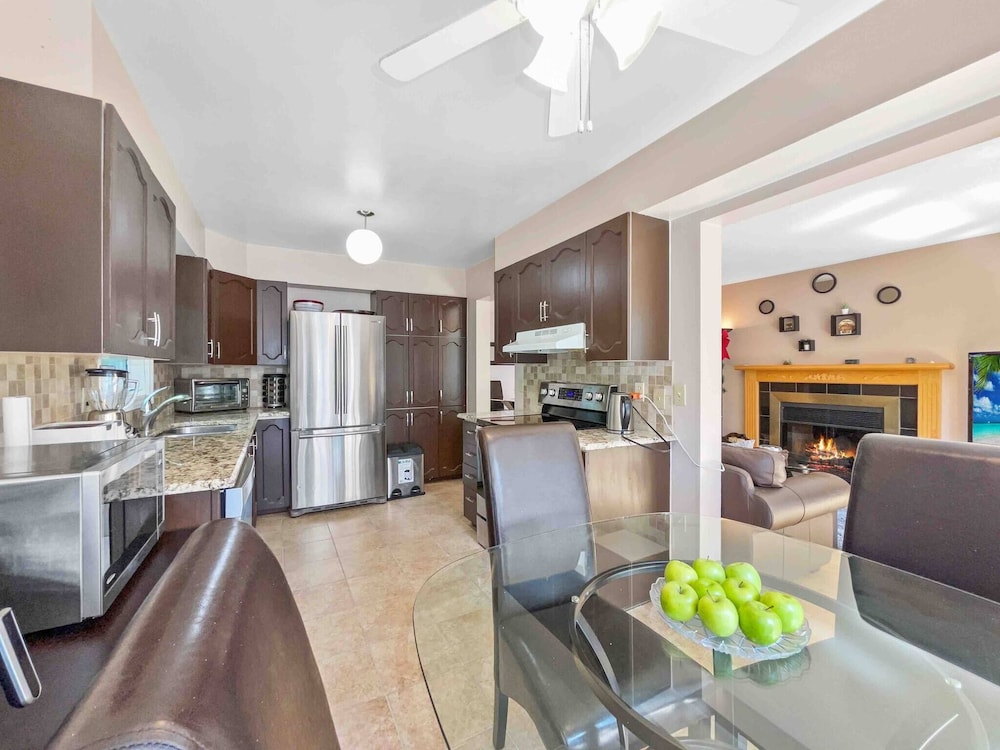 Spacious Family Home Close To Downtown With King Bed Num1