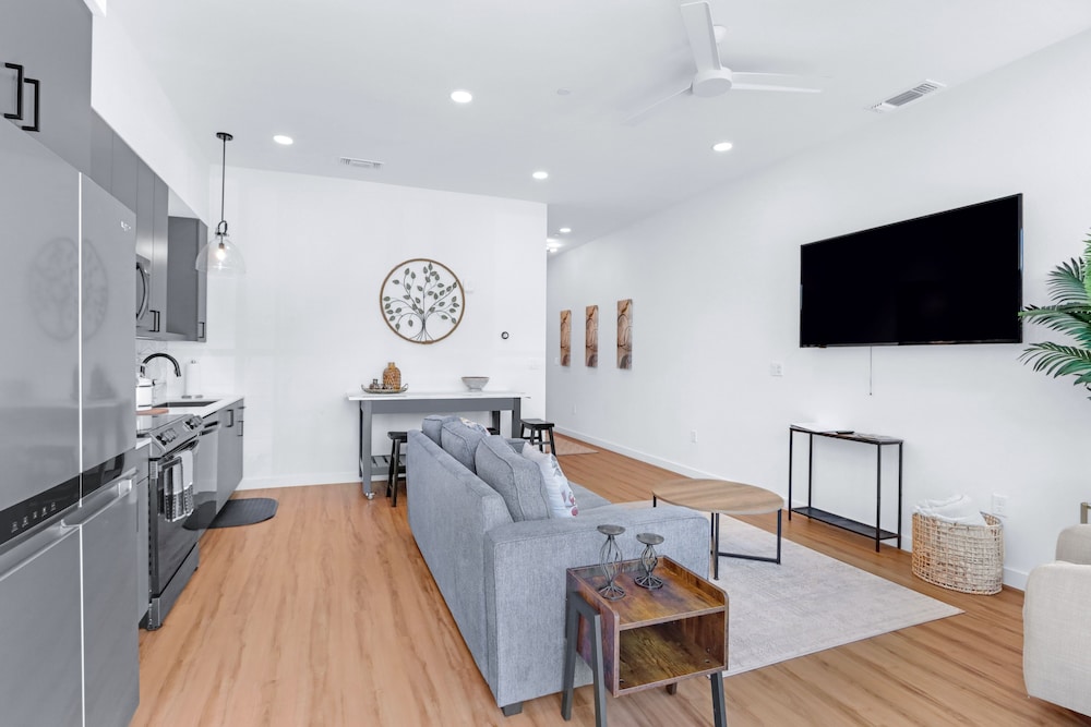 Relax in a Luxe Resort-style Condo