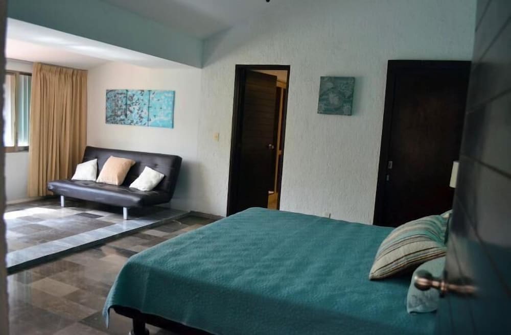 Tu Casa En Zona Hotelera a una Cuadra de la Playa