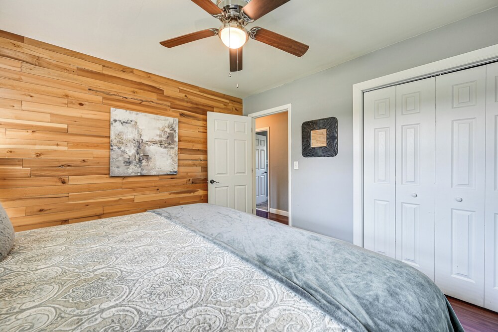 Near Dtwn Somerset: Tranquil Getaway w/ Fire Pit