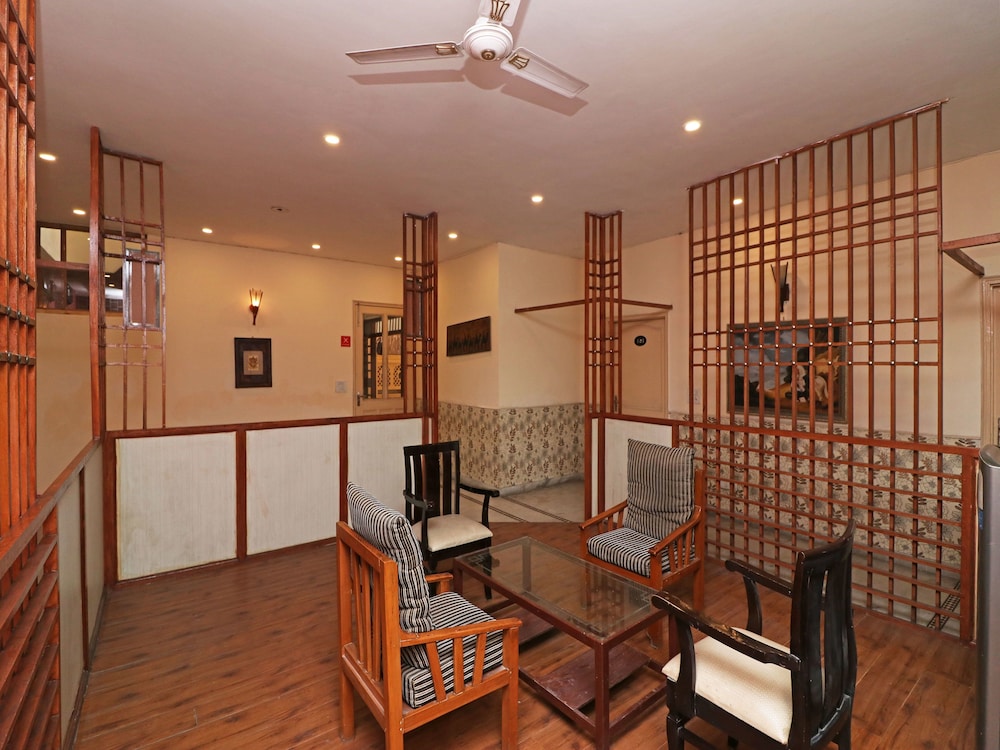 OYO 12968 Hotel The Domus