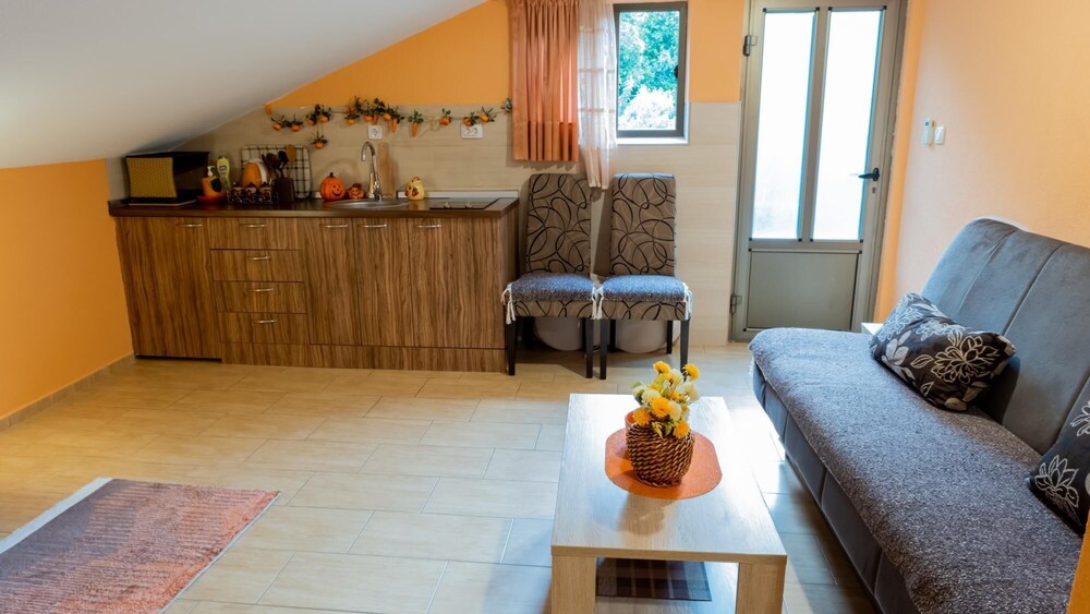 Nature View Cozy Flat 1 min to Sea in Kotor view 3
