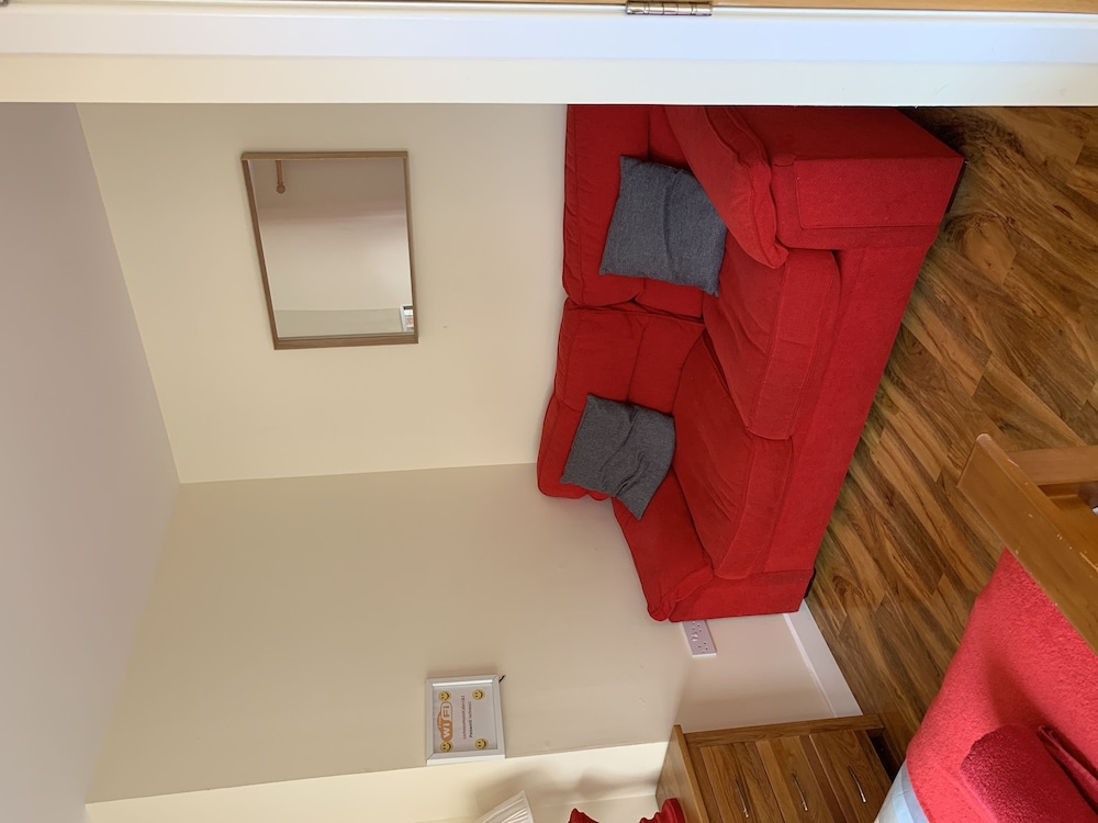 1 Loch Ness Hostel