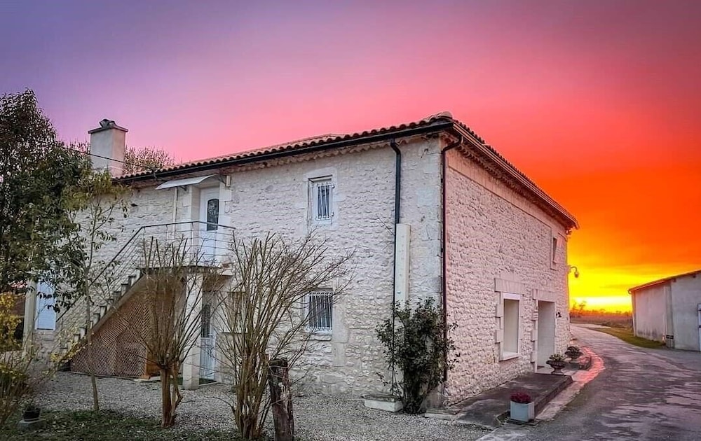 Château Pierre de Montignac
