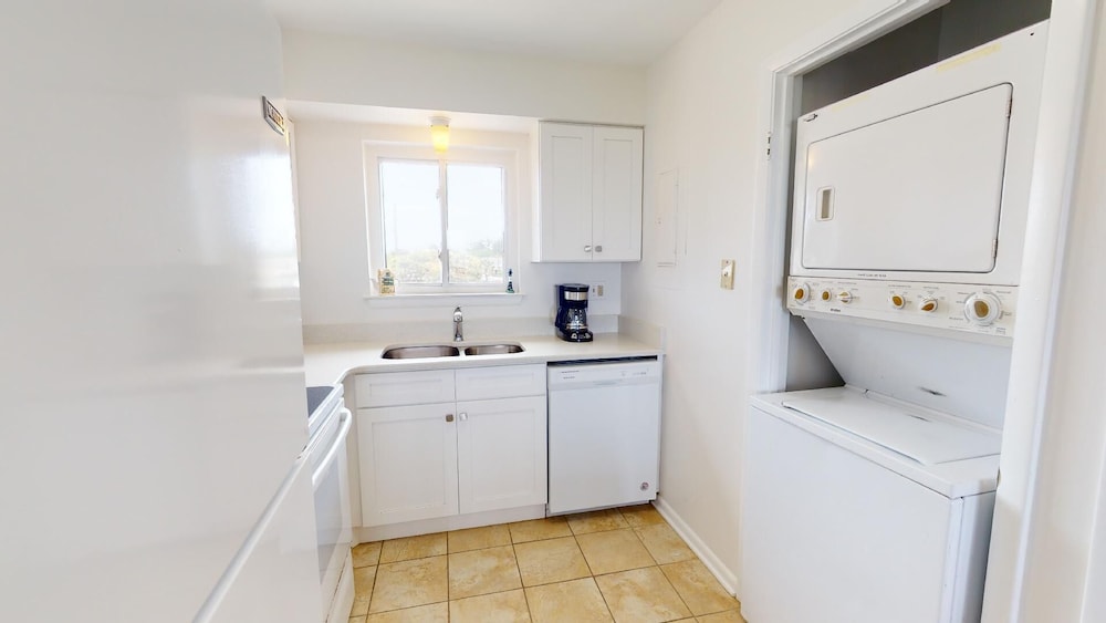 Lighthouse Point 2 by Tybee Vacation Rentals