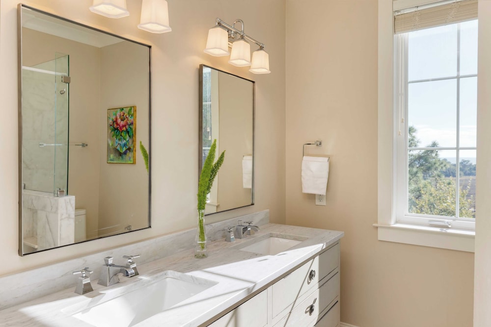 Sleeps 48, 2 Homes w/ Private Beach Access Bradley Circle Buyout by Avantstay