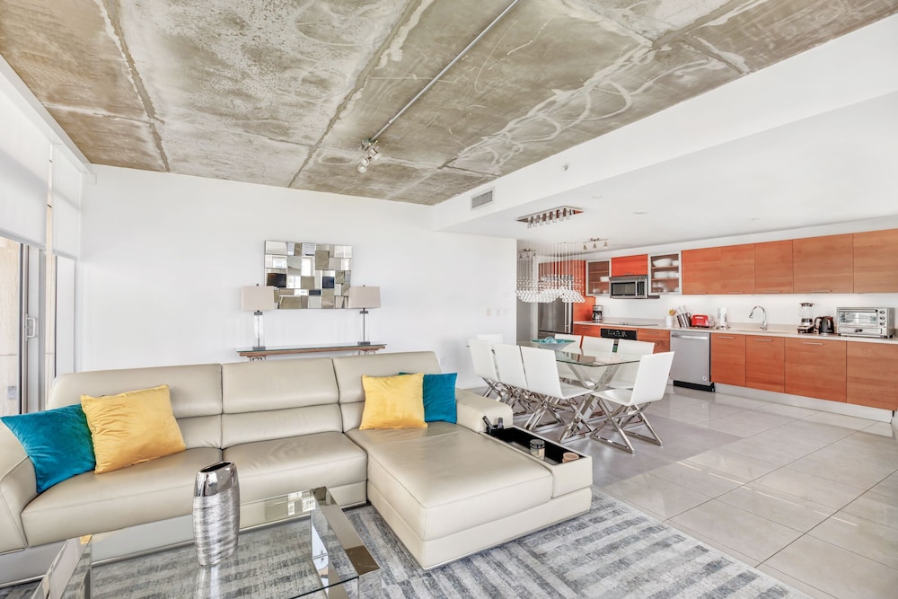 Spacious 3-Bedroom in the Heart Miami