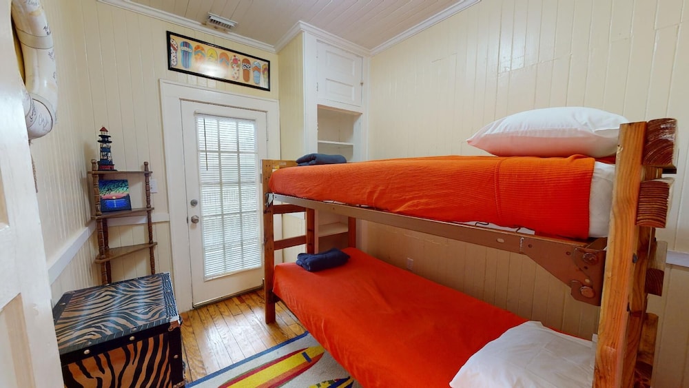 Old Magnolia House by Tybee Vacation Rentals