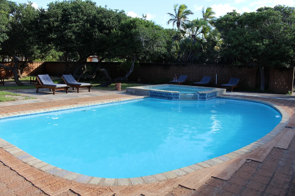 Morrumbene Beach Resort