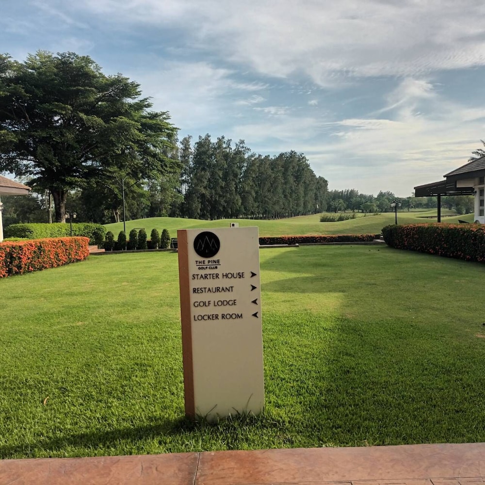 The Pine Golf Club