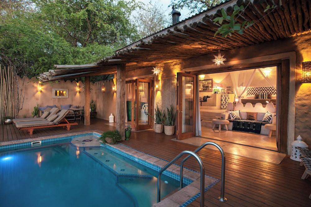 Tongabezi Lodge