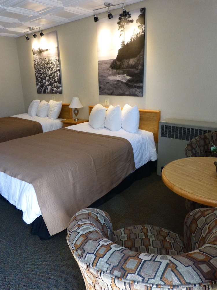 Catalina Motel - Image 5