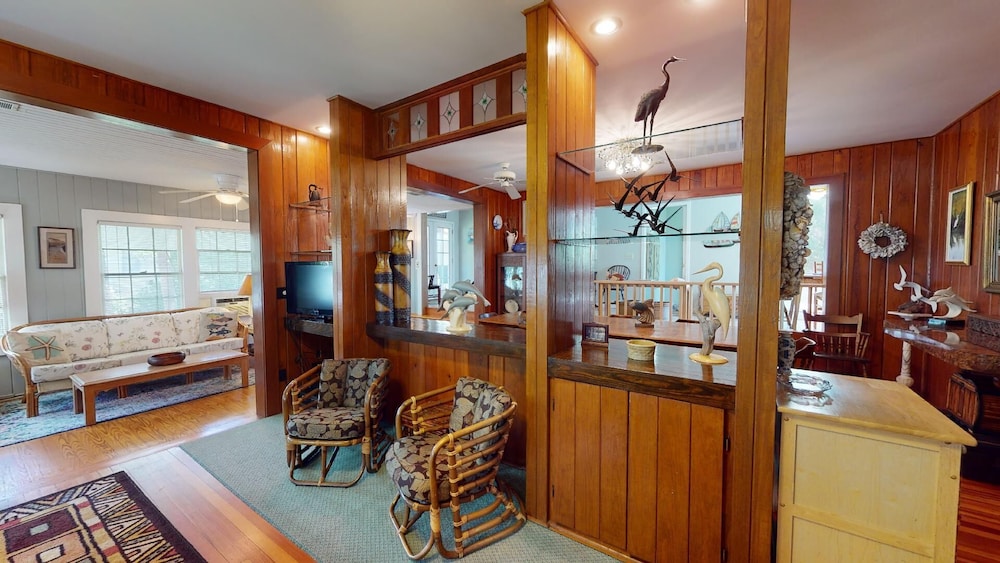 1111 2nd Avenue by Tybee Vacation Rentals