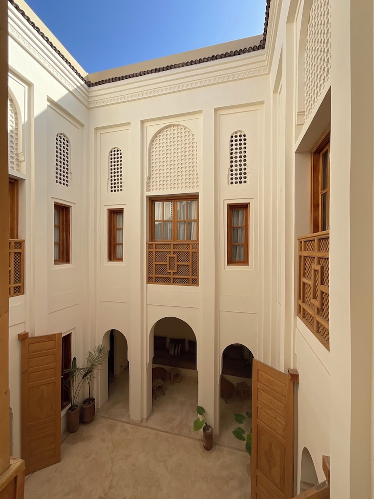 Riad Al Muhandiz