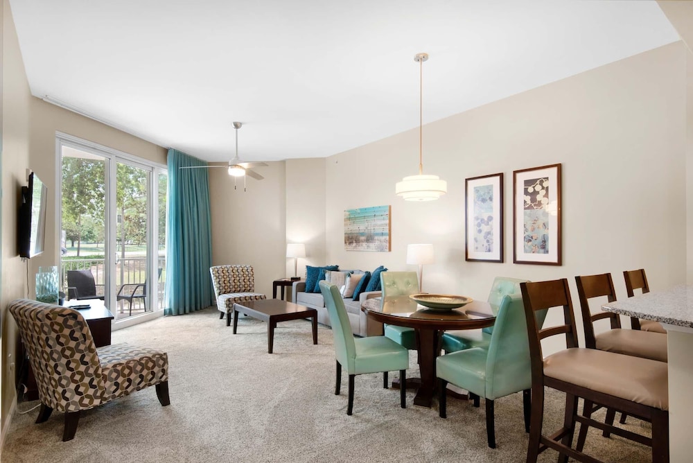 Palms Resort #2108 Jr. 2BR