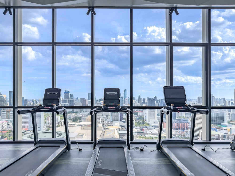 New Residence in Central Bangkok Siam Paragon · Central World
