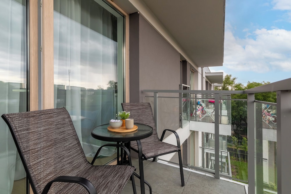 Modern Apartment Karsiborska by Renters view 2